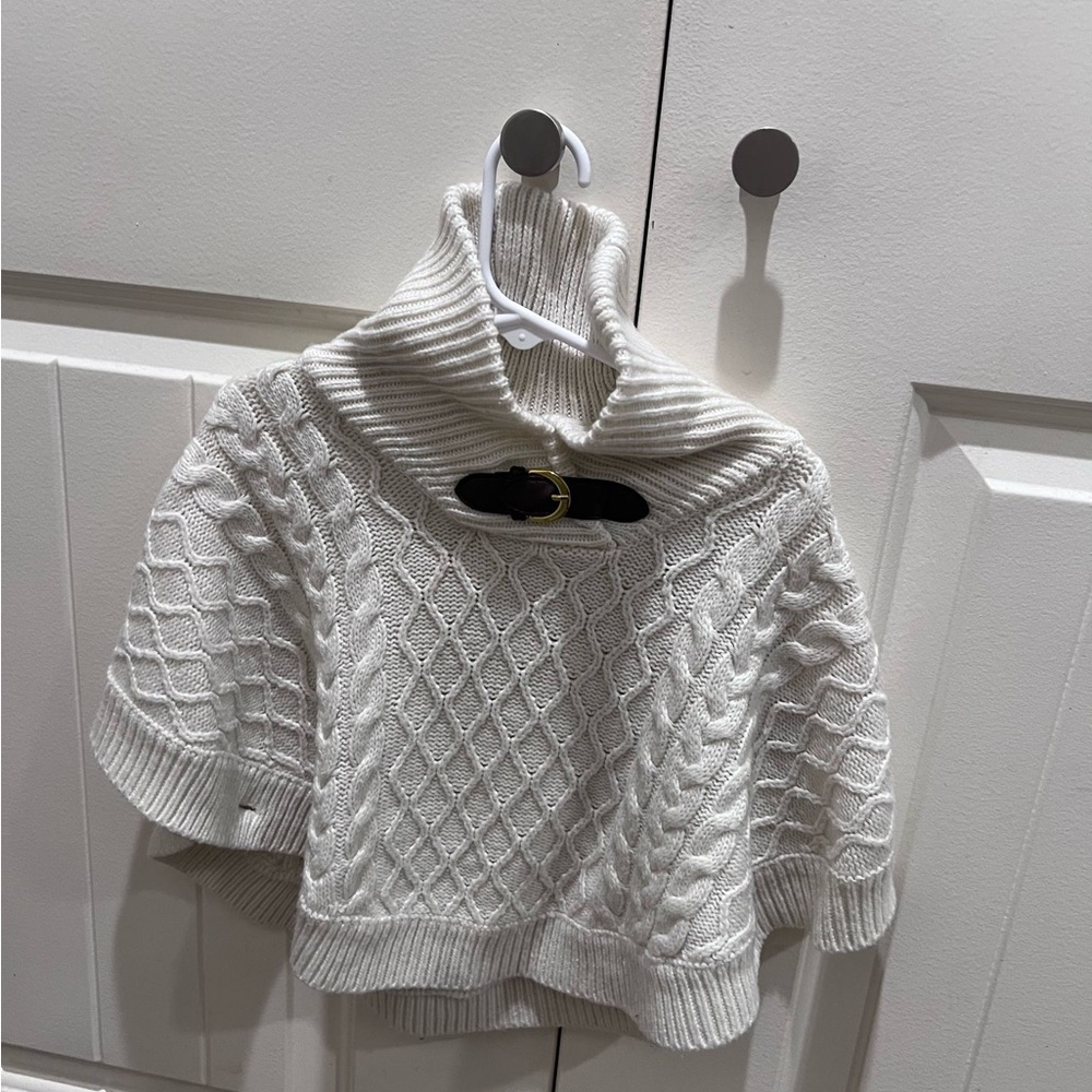 Elegant White Cable Knit Sweater